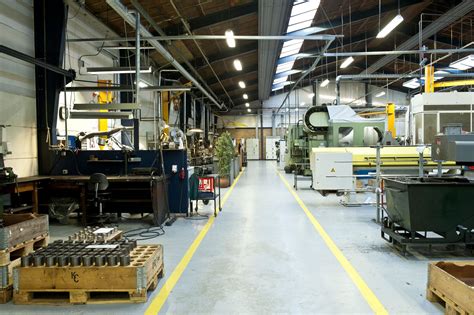 Maskinfabrik i Nordjylland, på Fyn og Sjælland.